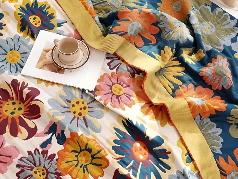 BloomBright - Weiche Stoff-Decke