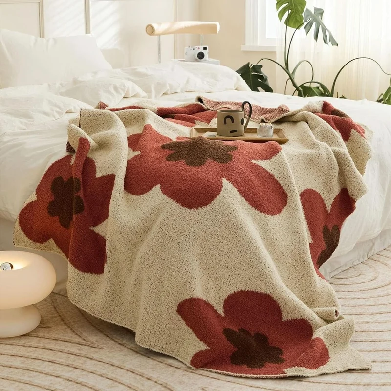 CAS - Gestrickte Decke Mit Blumenmuster