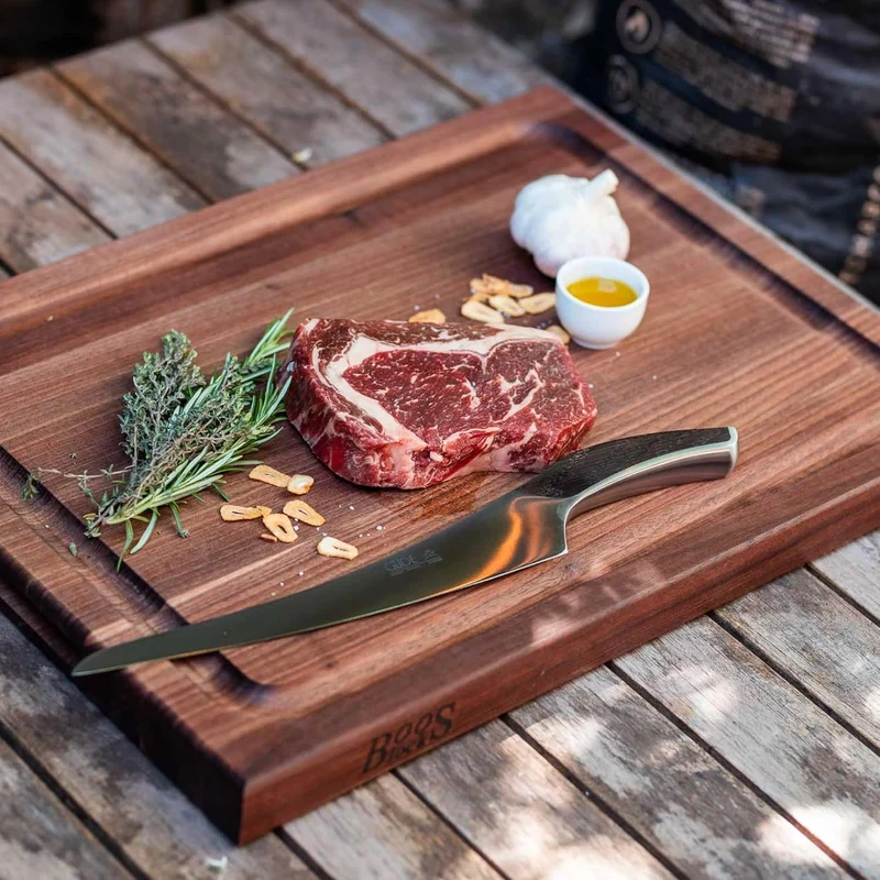 Boos Block BBQ Walnussholz Schneidebrett - Saftrille - Seitlichen Griffmulden – Profi-Schneidebrett